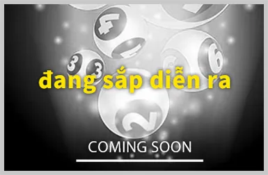 Người chơi tham gia game bài truyền thống Việt Nam